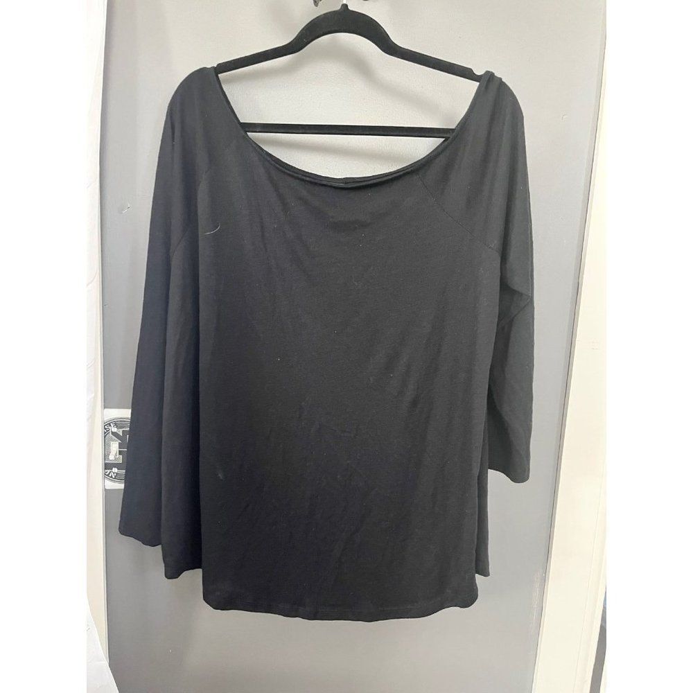 Torrid size 3 off the shoulder solid black long sleeve t shirt